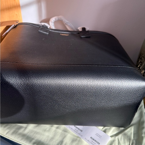 NEW Burberry London Tote - Picture 9 of 11
